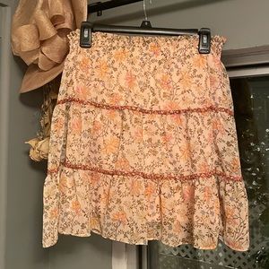 Medium Women’s Lauren Conrad Flowy Floral Skirt